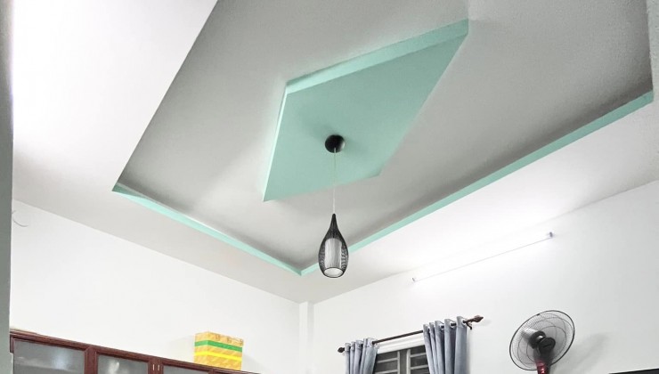 Bán nhà hẻm xe hơi 50m2 2 tầng mới đẹp hẻm thông 1 trục ngay Thị trấn Nhà Bè 5 phút về Quận 7 sổ đẹp vuông vức